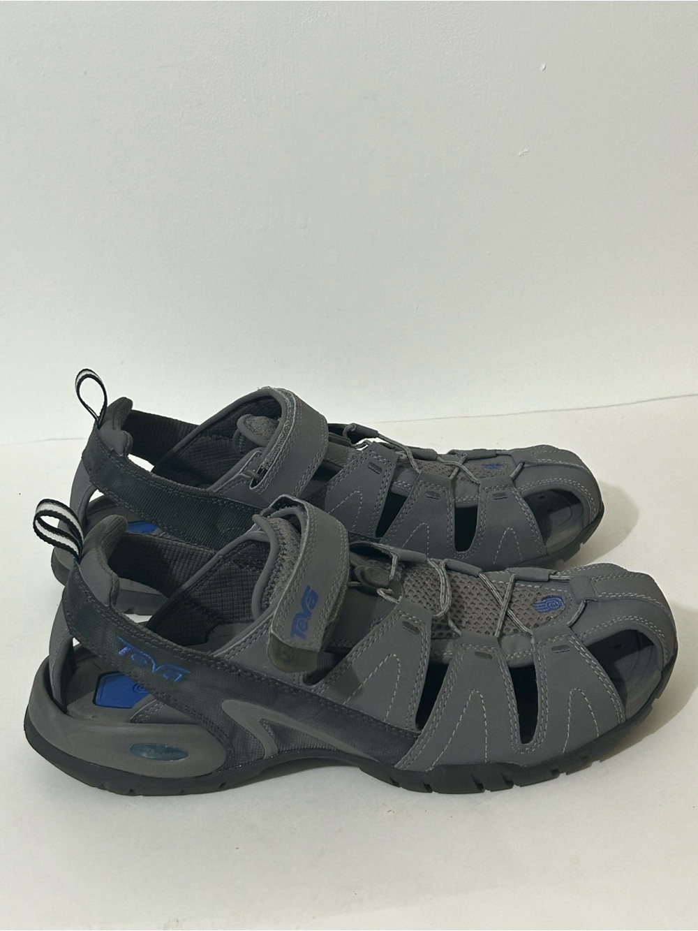 TEVA Sandals Size 11.5 Gray Bungee Cord Shoc Pad Water Shoes
Fisherman